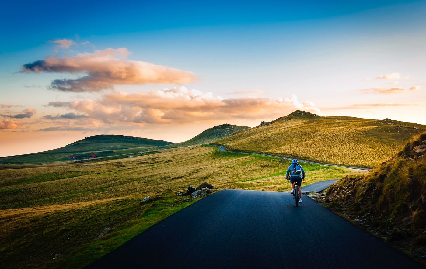 Cyclists on a connected route